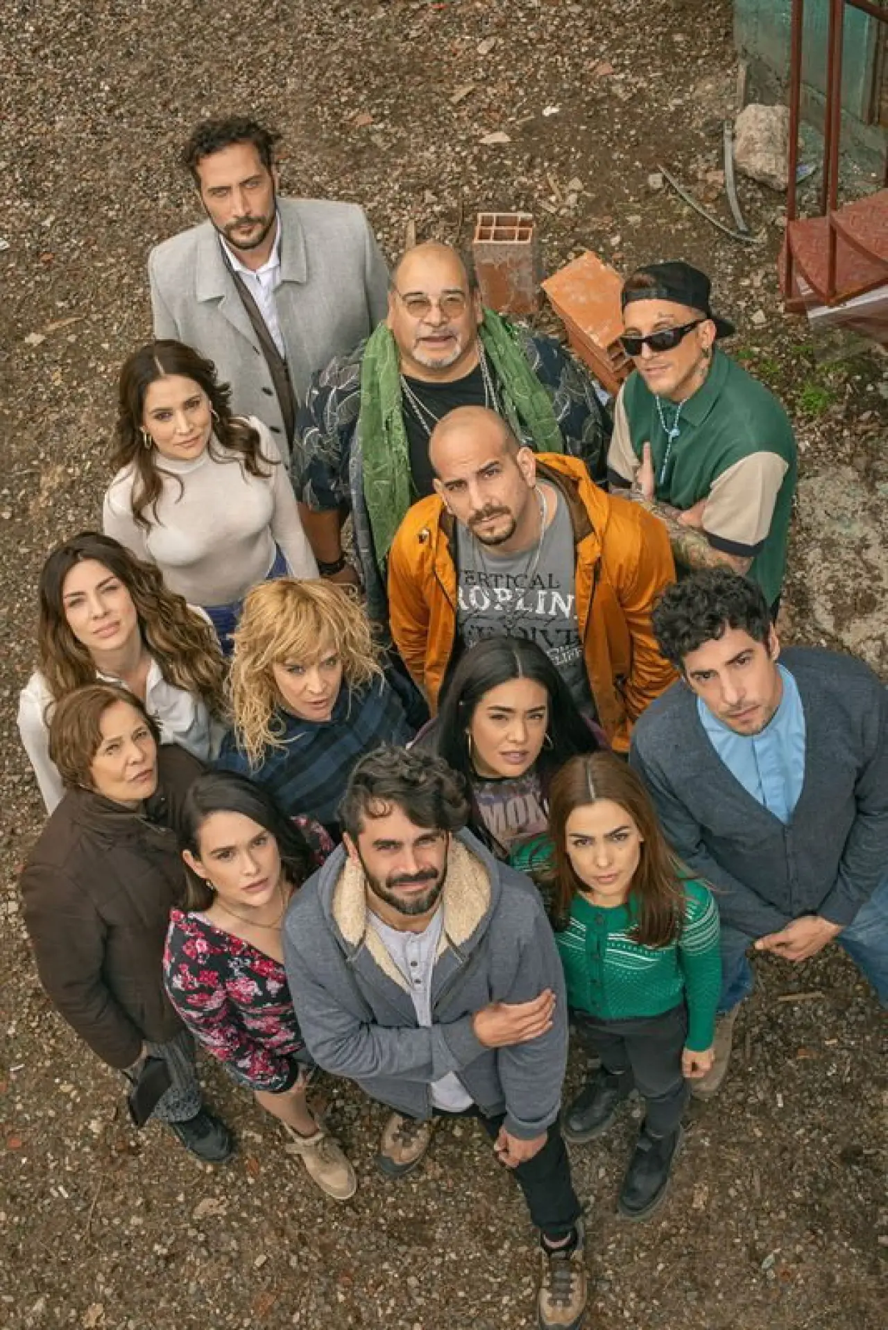 Постер к сериалу "La 1-5/18 Somos uno"