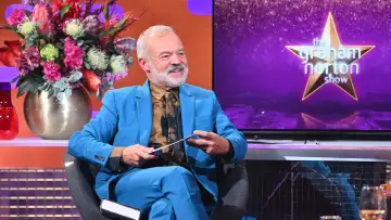 Задник до серіалу "Шоу Гремма Нортона" #1256056