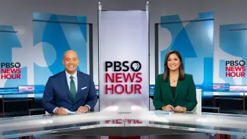 Задник до серіалу "Година новин PBS" #1224609
