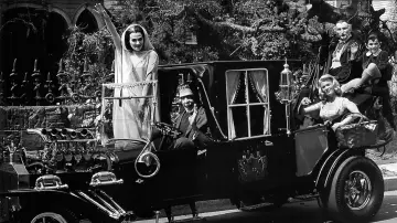 Задник до серіалу "The Munsters" #1358364