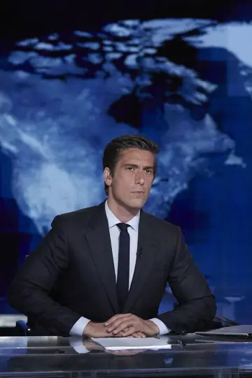 Постер до серіалу "World News Tonight with David Muir" #1510644