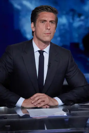 Постер до серіалу "World News Tonight with David Muir" #1510646
