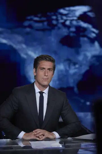 Постер до серіалу "World News Tonight with David Muir" #1510648