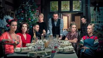 Задник к сериалу "Жителі Іст-Енд" #1218899