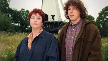 Задник до серіалу "Jonathan Creek" #1426502