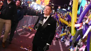 Задник до серіалу "Dick Clark