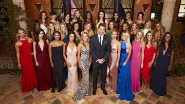 Задник к сериалу "The Bachelor" #1390523