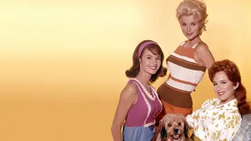 Задник до серіалу "Petticoat Junction" #1323002