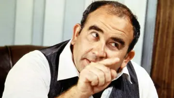 Задник до серіалу "Lou Grant" #1657070