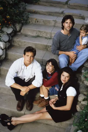 Постер до серіалу "Party of Five" #1320030