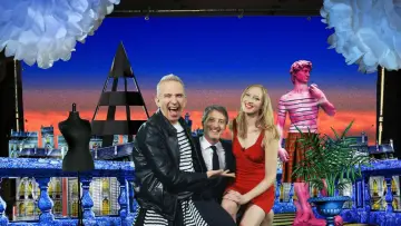Задник к сериалу "Eurotrash" #1394025