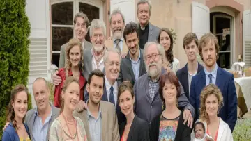 Задник до серіалу "Чудова сім