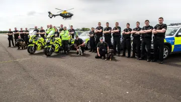 Задник до серіалу "Police Interceptors" #1424240