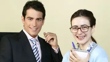Задник к сериалу "Yo soy Bea" #1359374