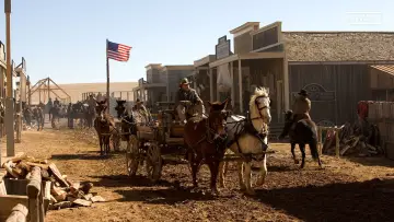 Задник до серіалу "Into the West" #1722668