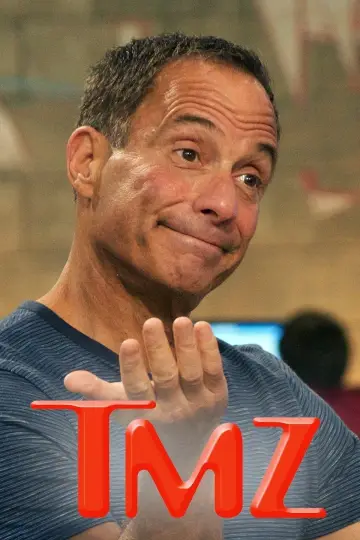 Постер к сериалу "TMZ" #1221050