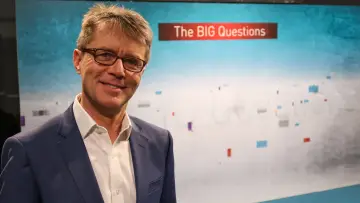 Задник до серіалу "The Big Questions" #1664513