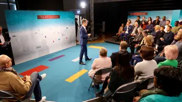 Задник до серіалу "The Big Questions" #1664514