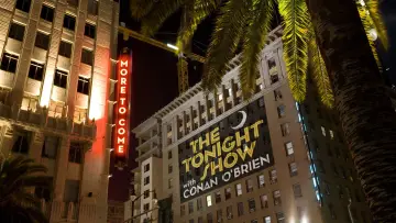 Задник к сериалу "The Tonight Show with Conan O