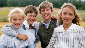 Задник до серіалу "Road to Avonlea" #1423656