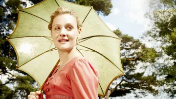 Задник до серіалу "Емма" #1817390