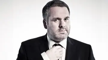 Задник до серіалу "Chris Moyles