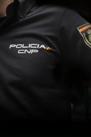 Постер до серіалу "Спіймати контрабандиста" #1598857