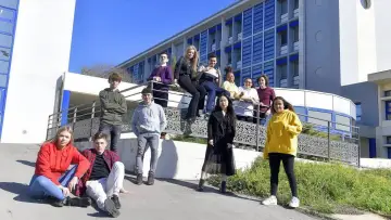 Задник до серіалу "ASKIP, le collège se la raconte" #1537128