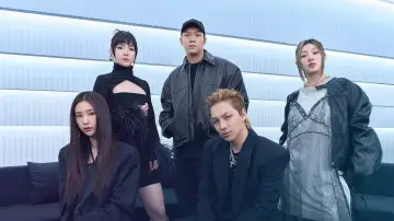 Задник до серіалу "아이랜드" #1448191