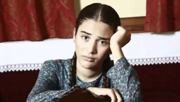 Задник к сериалу "Küçük Gelin" #1443777