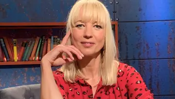 Задник до серіалу "Between the Covers" #1713597