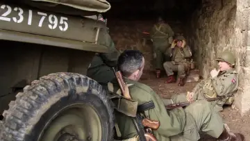 Задник до серіалу "Нічия земля" #1486694