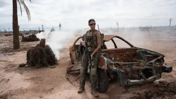 Задник до серіалу "Спецзагін "Левиця"" #1534188