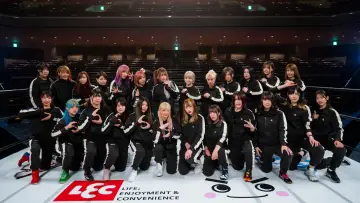 Задник до серіалу "Зірковість на Stardom World" #1219098