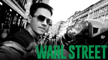 Задник до серіалу "Wahl Street" #1665979