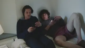 Задник до серіалу "Threesome" #1397449