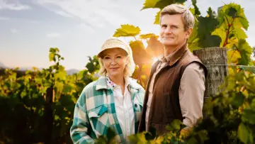 Задник до серіалу "Under the Vines" #1553737