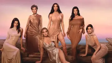 Задник до серіалу "The Kardashians" #1378401