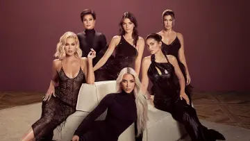 Задник до серіалу "The Kardashians" #1378407