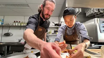 Задник до серіалу "Restaurants at the End of the World" #1414048