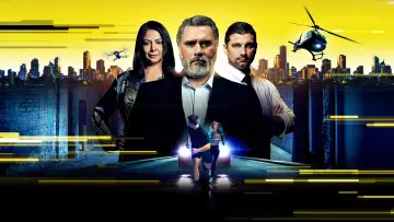 Задник до серіалу "Hunted" #1493149