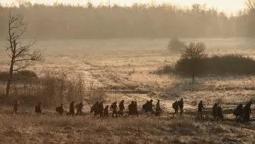 Задник до серіалу "Сім