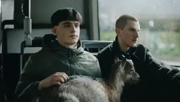 Задник до серіалу "Шлюха" #1819992