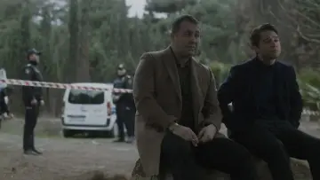 Сезон Скорпіона постер