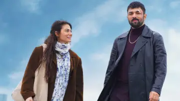 Задник до серіалу "Adım Farah" #1588667