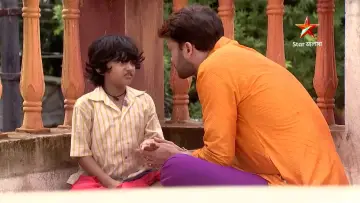 Задник до серіалу "পটল কুমার গানওয়ালা" #1435559