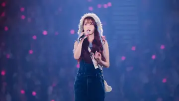 Задник до серіалу "아이유 콘서트 Live Clip" #1602381