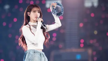 Задник до серіалу "아이유 콘서트 Live Clip" #1602389