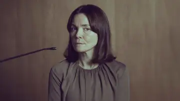 Задник до серіалу "Бажати" #1495428