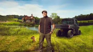 Задник до серіалу "Vinnie Jones in the Country" #1794433